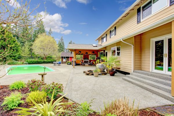 Cost of Pool Area Concreting in Riverton